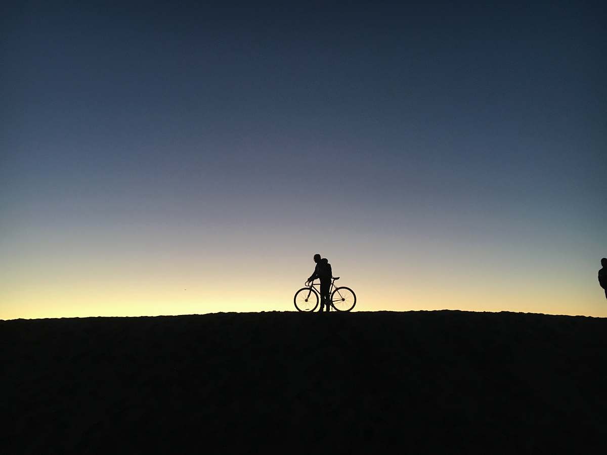 marvin braude bike trail person riding bicycle manhattan beach